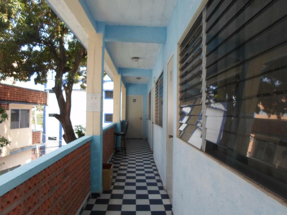 Casa De Huespedes Santa Fe Acapulco Hotel ภายนอก รูปภาพ