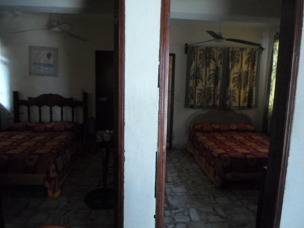 Casa De Huespedes Santa Fe Acapulco Hotel ภายนอก รูปภาพ